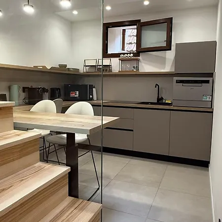 Aria 4* تْشيفالو