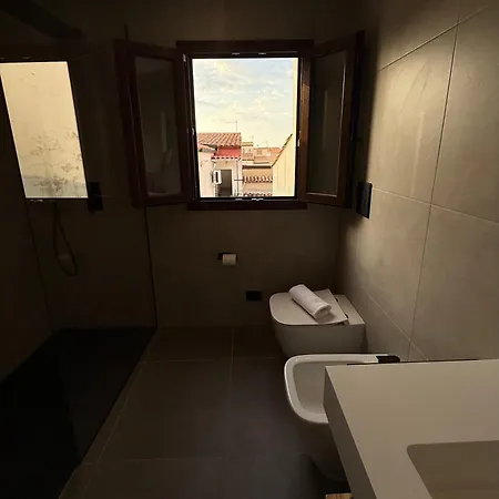 Aria تْشيفالو